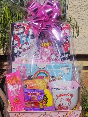 New Hello Kitty Teen Girls Gift Basket